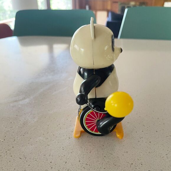 Yung Lo Mechanical Cyclist Panda Wind-Up Toy Yellow Balloon 4.5” not working - Picture 5 of 5